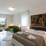 Domus 3*