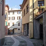 Domus