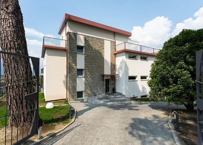 Domus 3* בלאג'יו