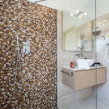 Domus 3*